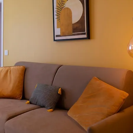 Loc Trotteur Le Safran F2 Grand Confort, Gare Sncf De * 卢德