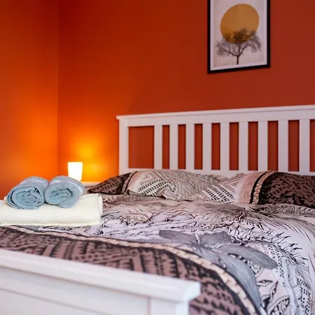 Loc Trotteur Le Safran F2 Grand Confort, Gare Sncf De Lourdes